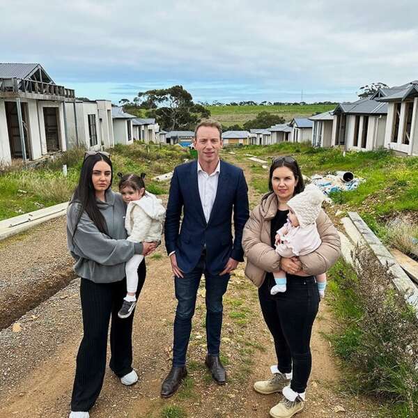Labor must support stranded Felmeri homeowners going through hell